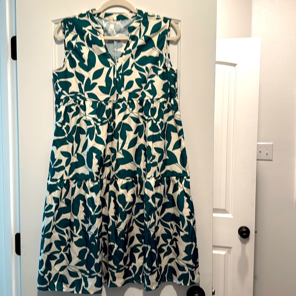 NEW Charleston Boutique Flowy Dress